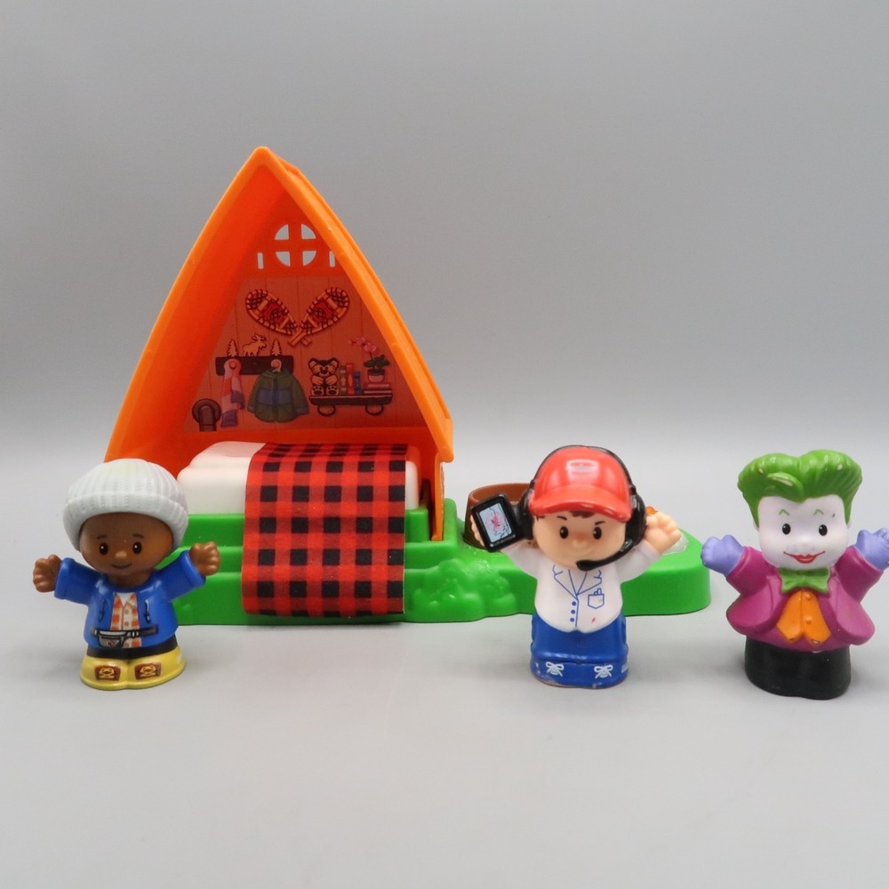 Fisher Price Little People A-Frame Cabin Camping Campfire Playset 3 Figures Boys